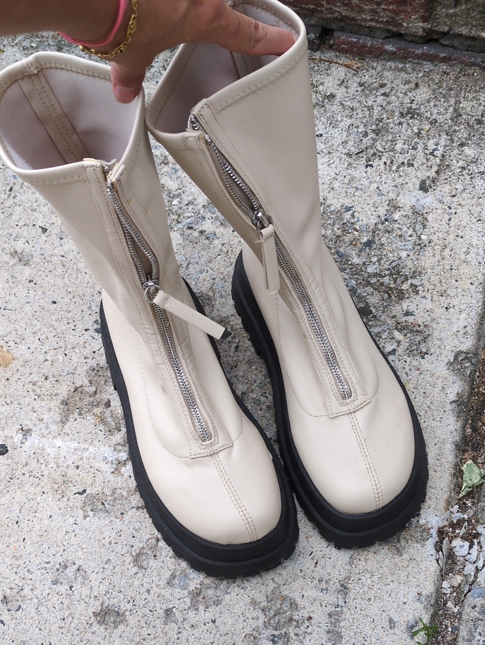 Urban Outfitters Cream Front Zip Chunky Sole Combat Boots